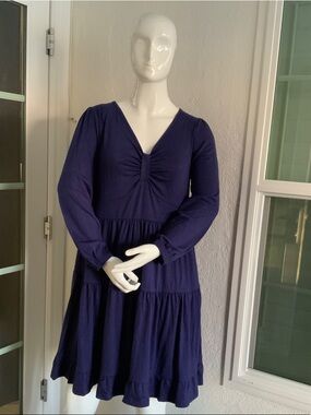 Long-Sleeve V-Neck Tiered Dress in Deep Navy